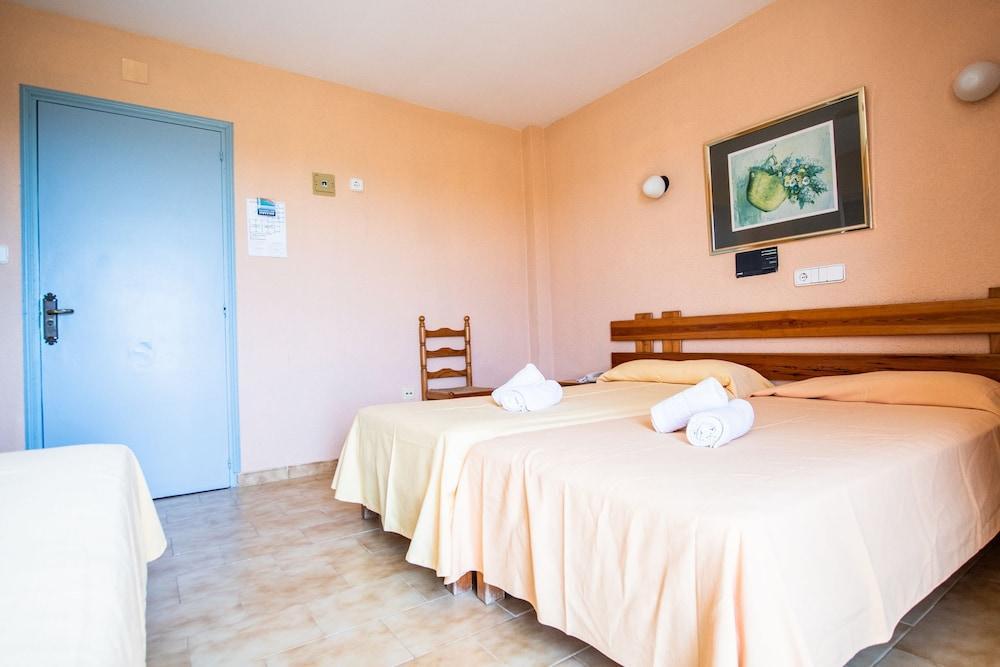 Hostal Santi Ес-Кало Екстер'єр фото