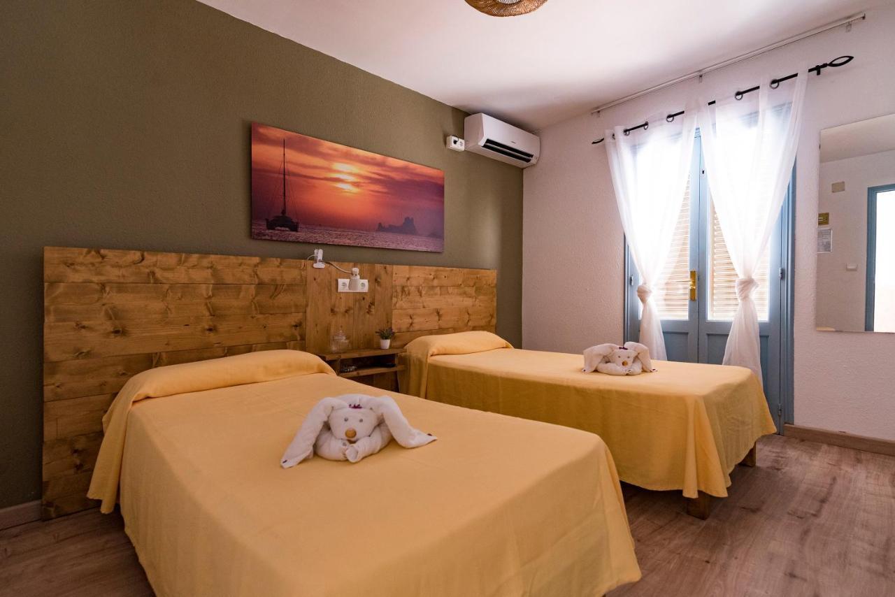 Hostal Santi Ес-Кало Екстер'єр фото